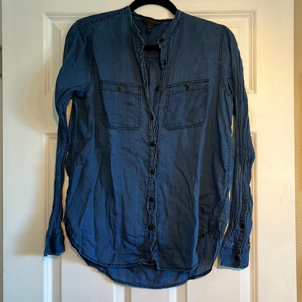 J crew chambray style top, 100% cotton